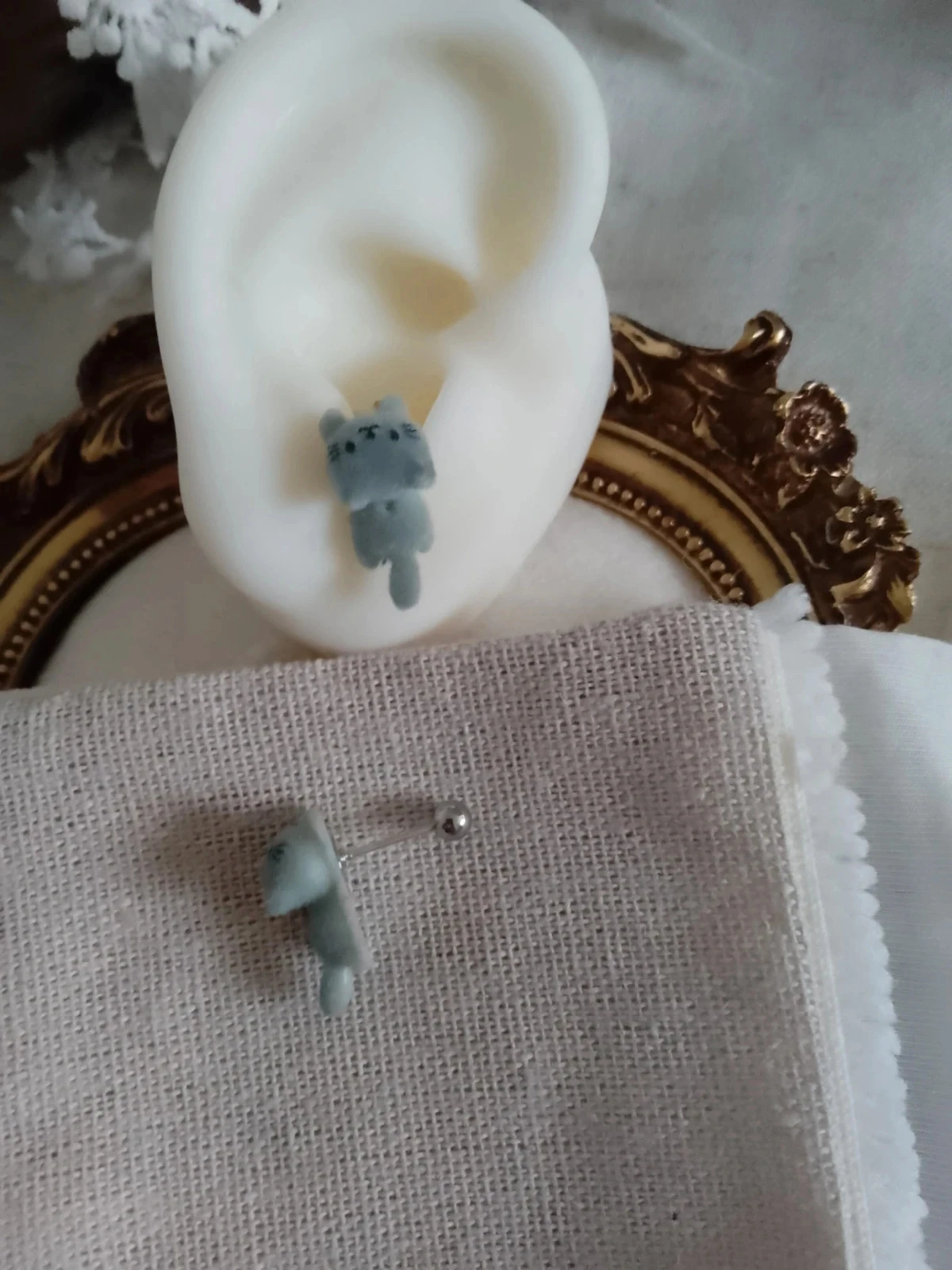 Gray Little Cat Earrings – photo 2